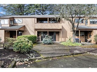 1710 Minda Dr, Eugene, OR 97401