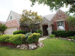 8526 S  70th East Ave, Tulsa, OK 74133