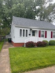 1752 W  Grand Ave, Beloit, WI 53511