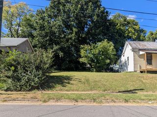 880 Lee St, Danville, VA 24541