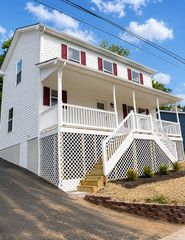 1117 Stuart St, Staunton, VA 24401