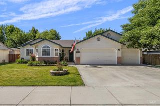 1813 E  Kamay Dr, Meridian, ID 83646
