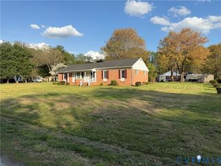 8295 Franklin Ln, Mechanicsville, VA 23111