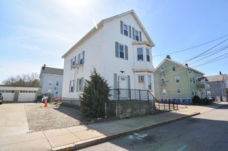 49 Plain St, Fall River, MA 02723