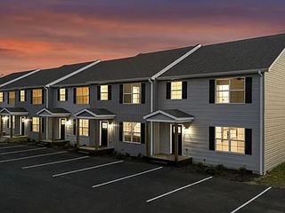 12150 Arbor St #C, Meadowview, VA 24361