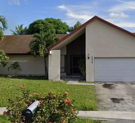 8610 NW 52nd St, Fort Lauderdale, FL 33351