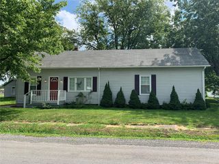204 Schmidt, Wilsonville, IL 62093
