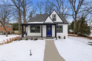 206 Stone St, Thomasville, NC 27360
