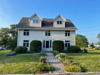 92 Front St #B, Groton, CT 06340