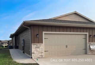 9450 W  Dolores Dr, Sioux Falls, SD 57106