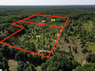 A5 & A9 E  Kasson Rd, Maple City, MI 49664