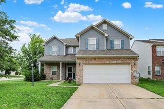 8212 Twin River Dr, Indianapolis, IN 46239