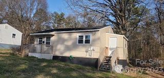 714 S  Chestnut St, Dallas, NC 28034
