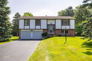 117 Stockton Ln, Rochester, NY 14625