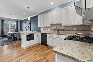 130 Brentwood Avenue, Fairfield, CT 06825
