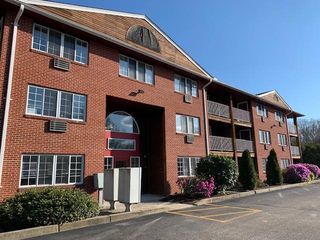3459 Post Rd #1, Warwick, RI 02886