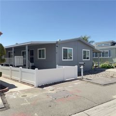 2 Palm Via, Anaheim, CA 92801
