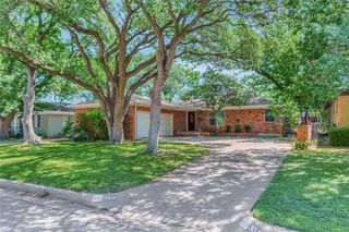 3517 Jeanette Dr, Fort Worth, TX 76109