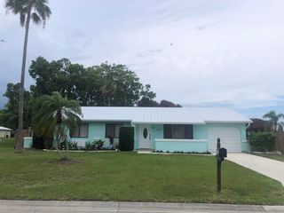 1991 SE West Dunbrooke Circle, Port Saint Lucie, FL 34952