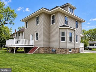 115 Waverly Pl, Hamilton, NJ 08609