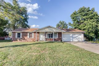 3407 Glennoak Dr, Edwardsville, IL 62025