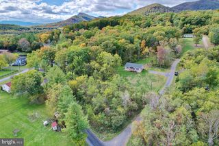 51 Messick Rd, Strasburg, VA 22657