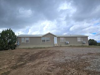 869 County Line Rd, Edgewood, NM 87015
