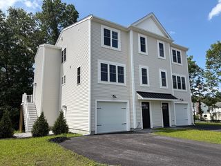 31 Danielles Way, Worcester, MA 01606