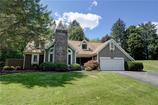 5 Glen Cannon Trl, Pittsford, NY 14534