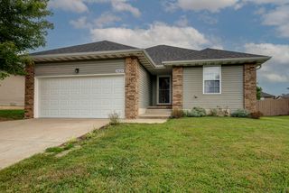 2463 W Cedar Creek Drive, Springfield, MO 65803