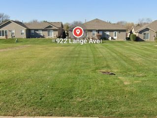922 Lange Ave, Beecher, IL 60401