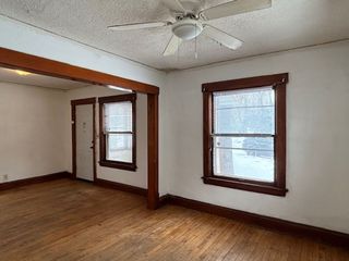 1074 5th St E, Saint Paul, MN 55106