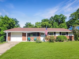 312 Shaker Ct, Cincinnati, OH 45238
