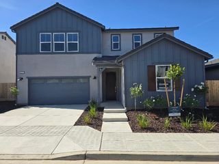 2875 E  Colina Dr, Fresno, CA 93730