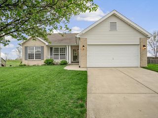 6909 Lawlen Ct, Fairview Heights, IL 62208