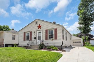 1914 Russet STREET, Racine, WI 53405