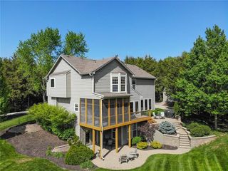 374 E  2263rd Rd, Eudora, KS 66025