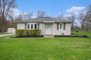 1327 Wooster Rd, Winona Lake, IN 46590