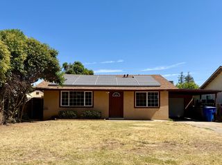 1225 E  Sussex Way, Fresno, CA 93704