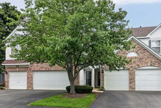 2940 Stonewater Dr, Naperville, IL 60564