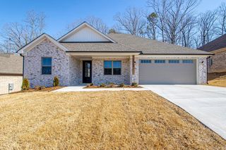 5025 Springwood Cir, Bryant, AR 72022