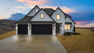 14446 S  College Ave, Bixby, OK 74008