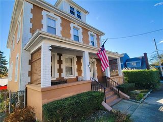 10 Braman St #2, Newport, RI 02840