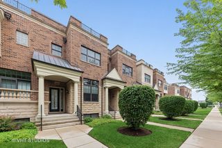 195 N Hickory Ave, Arlington Heights, IL 60004