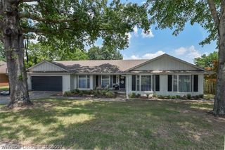 7801 Horan Dr, Fort Smith, AR 72903