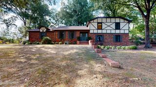 1571 Laura Ln, Dyersburg, TN 38024