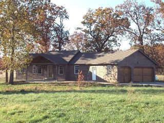 2117 Jasmine Rd, Clever, MO 65631