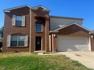 1004 Springcreek Dr, Denton, TX 76210