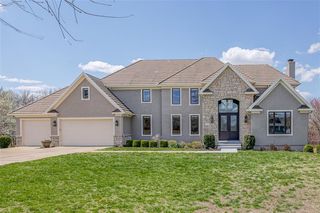 17960 Windsor Dr, Stilwell, KS 66085
