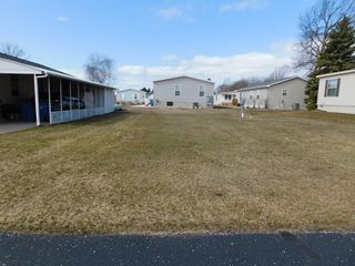 3327 Mariners Ln #14, Arcadia, MI 49613